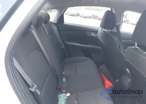 2021 Kia Forte Lxs z USA, uszkodzony, nr VIN 3KPF24ADXME343876